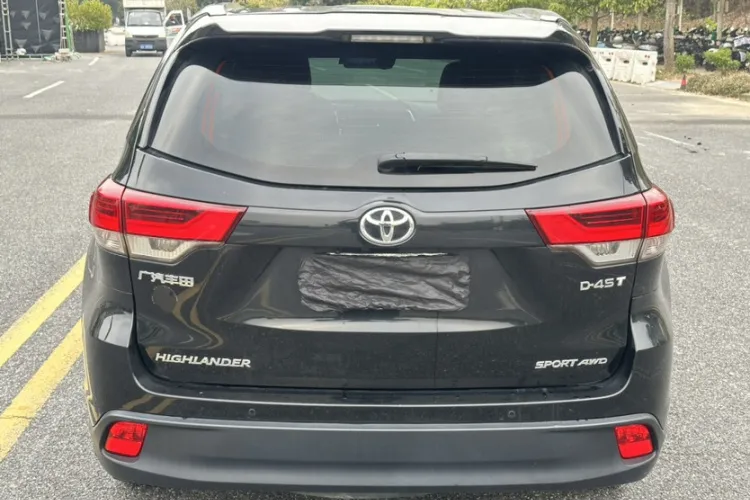 SUV Toyota Highlander Usado - Detalles de Consola
