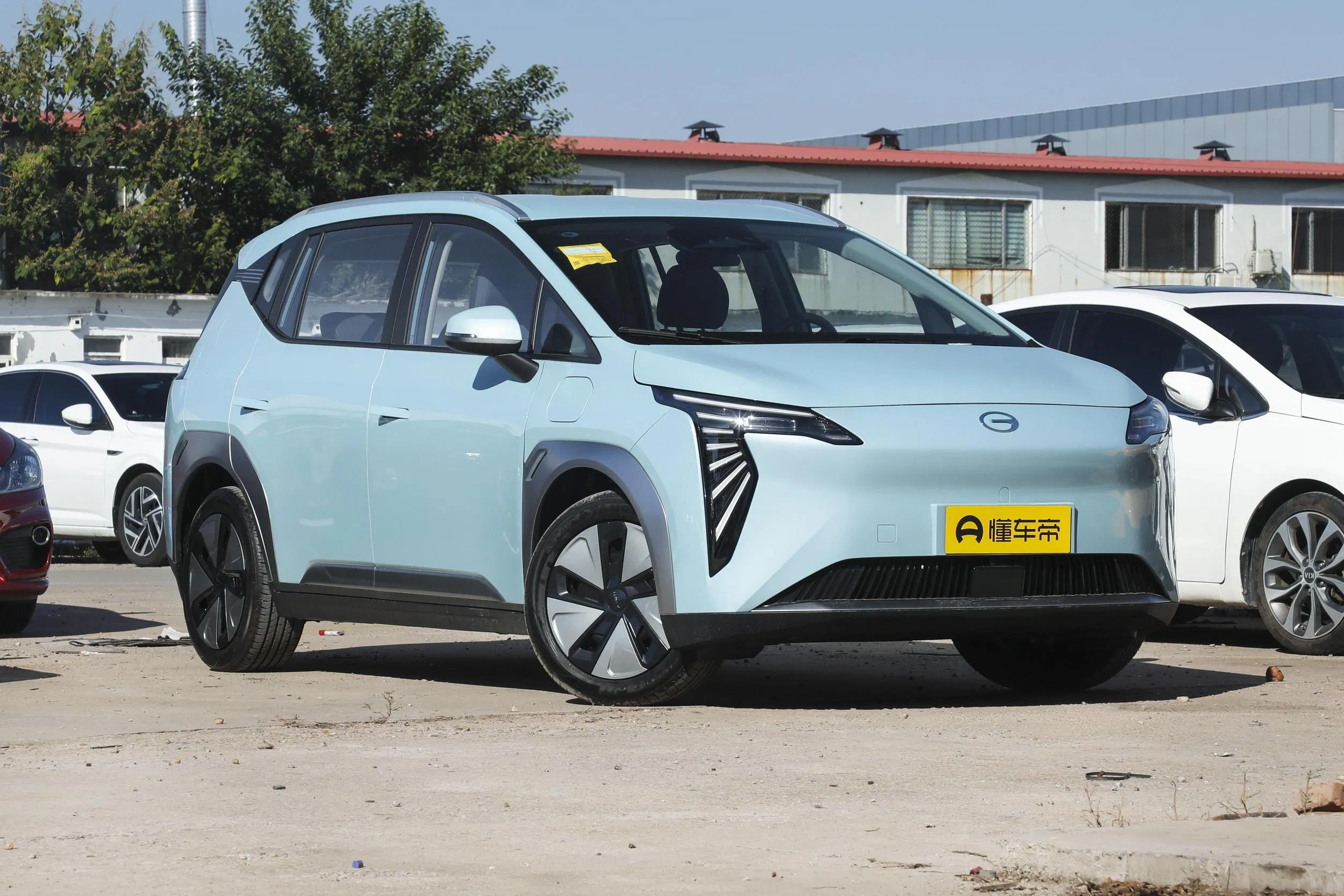 Aion Y Usado Coche Eléctrico 5 Asientos SUV Compacto Eléctrico Vehículo de Pasajeros