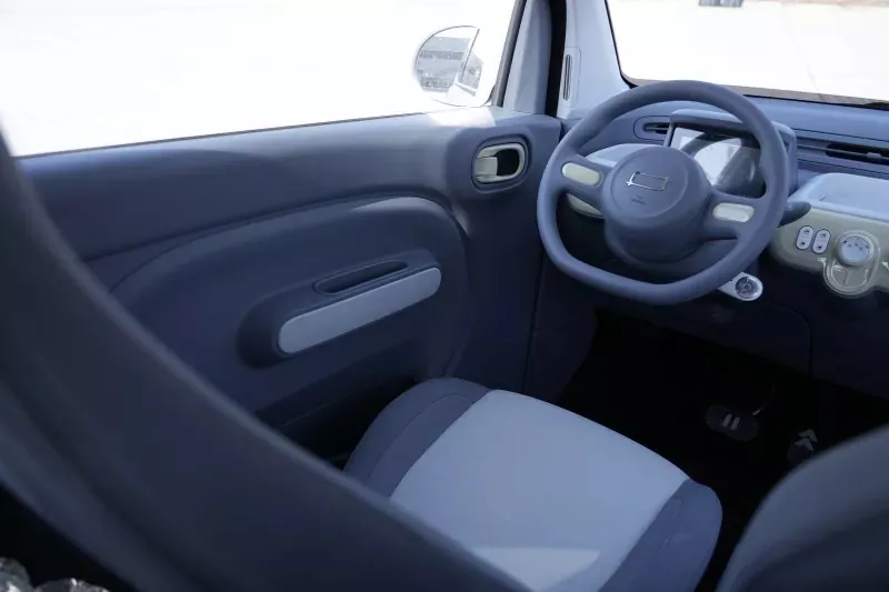 Coche mini eléctrico de pasajeros compacto para todas las estaciones, vehículo de nueva energía popular