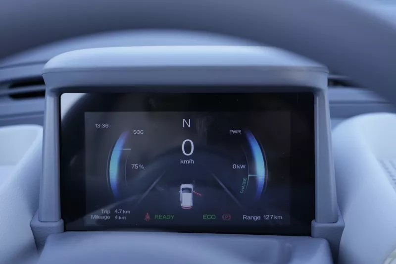 Coche mini eléctrico de pasajeros compacto para todas las estaciones, vehículo de nueva energía popular