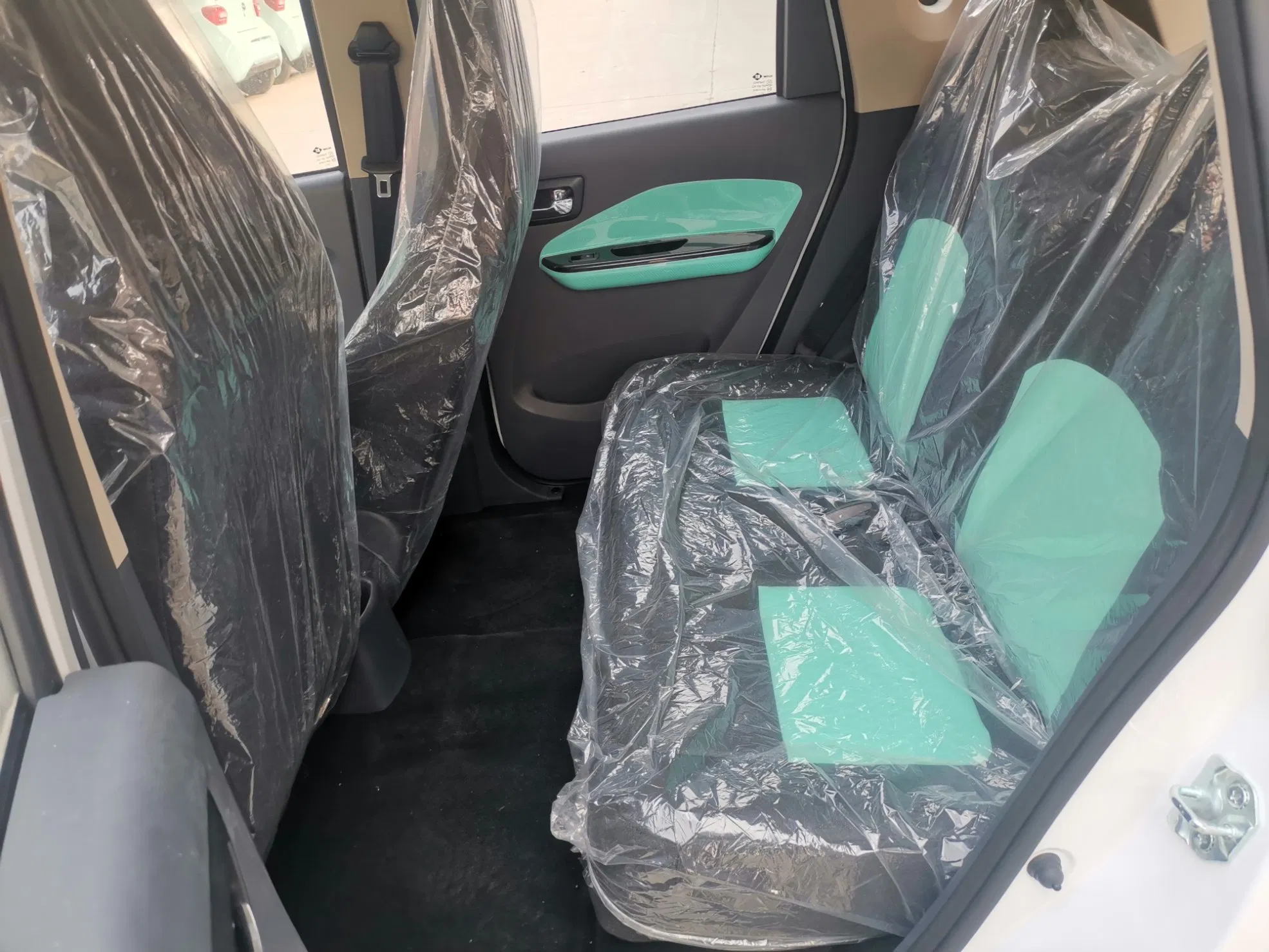 Nuevo Vehículo de Pasajeros de Energía Renovable Modelo Sedán 4 Coche Eléctrico de Alta Velocidad