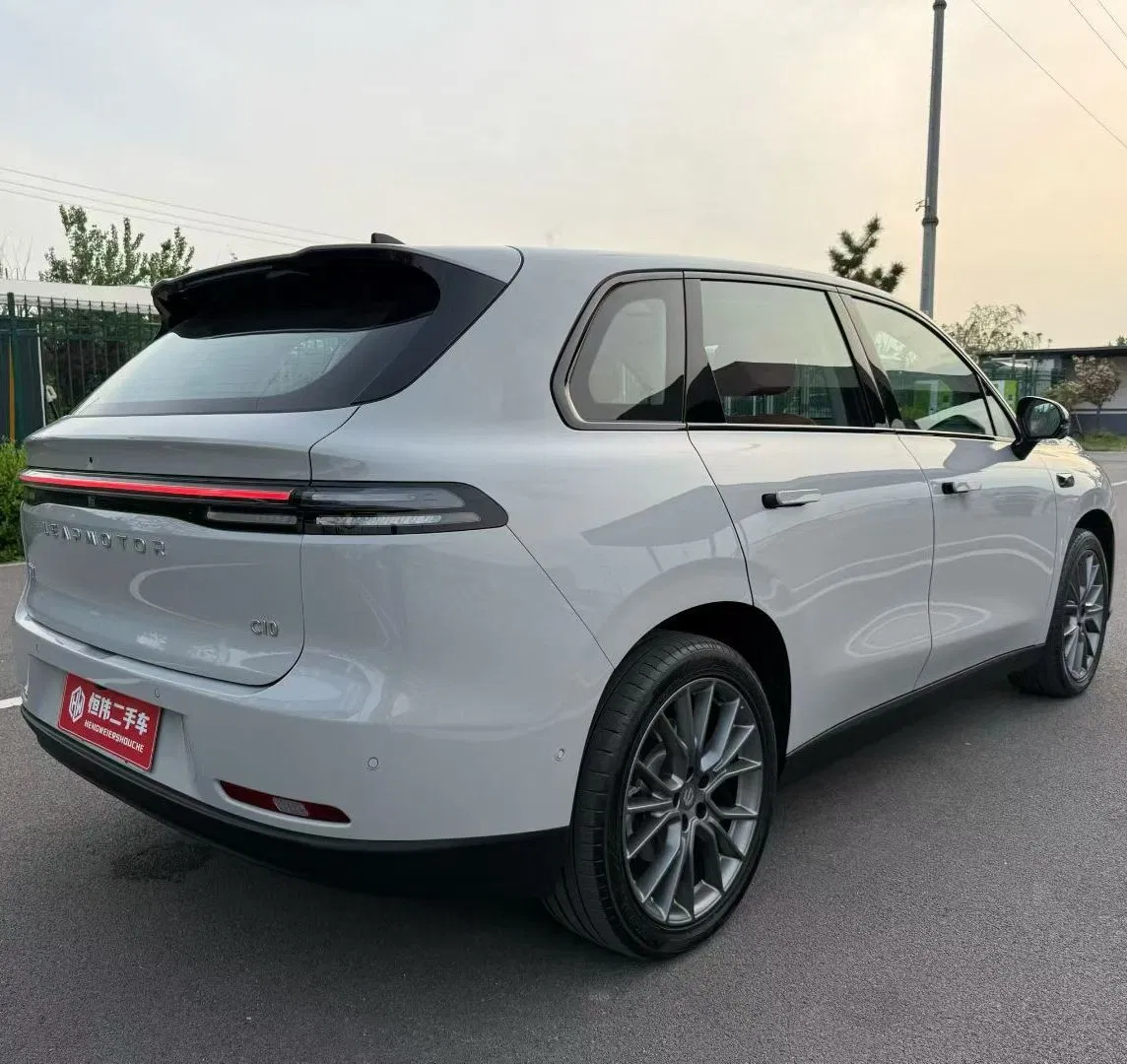 2026 Leapmotor C10 SUV eléctrico Vehículos de nueva energía Autos completamente eléctricos 5 Puertas y 5 Asientos SUV familiar