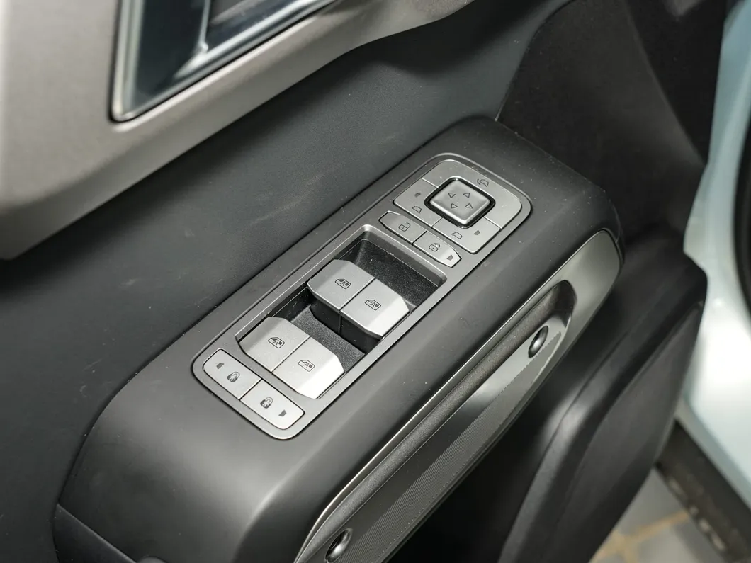 2025 & 2026 Nuevo Leopardo 3 5-Door 5-Seat SUV Compacto Todo-Eléctrico