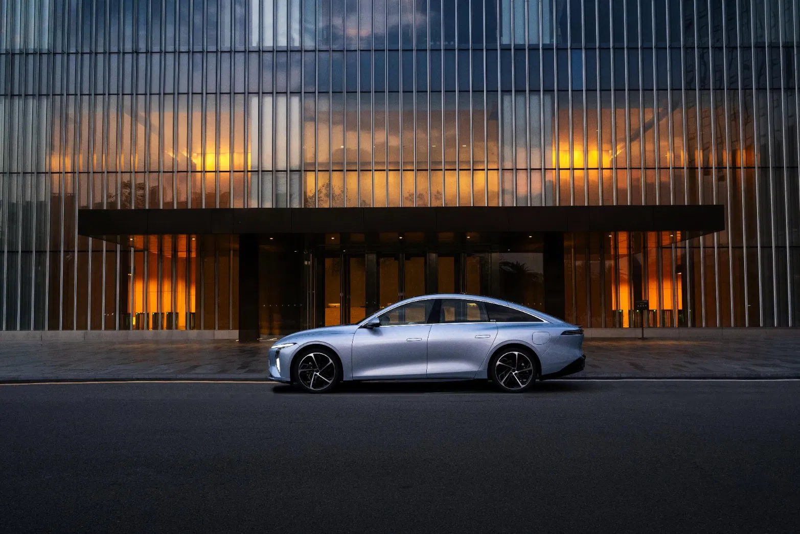 Forthing S7 Reev 14 Grado Ángulo de Enfoque Adaptación de Carretera Urbana Coche Eléctrico