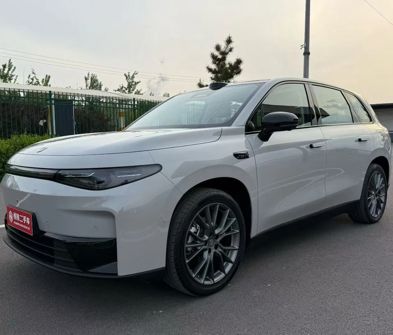 2026 Leapmotor C10 SUV eléctrico Vehículos de nueva energía Autos completamente eléctricos 5 Puertas y 5 Asientos SUV familiar
