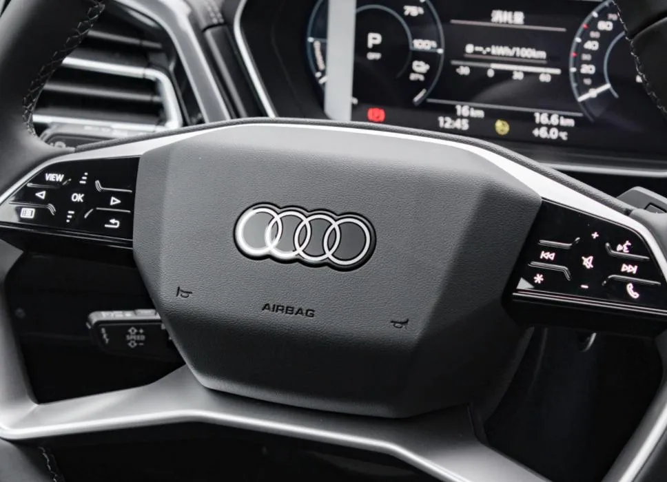 Detalle Audi Q4 3