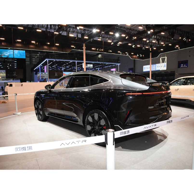 SUV de lujo conectado con gran pantalla frontal Ar Hud, conducción mejorada Changan Avatr 11