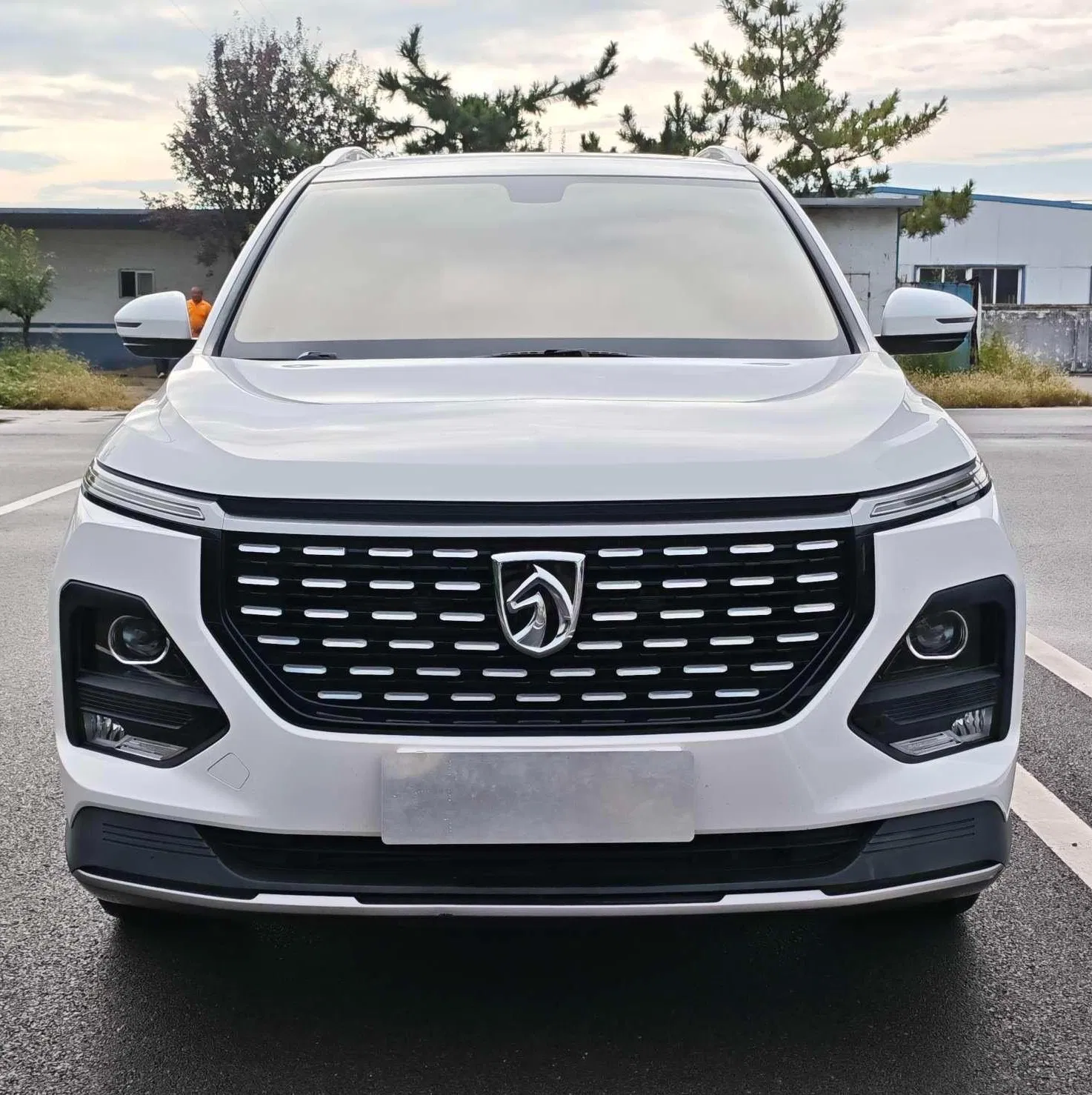 2021 Coche Baojun de gama alta 530 7-Seat Versión premium automática conectada a Internet en excelente estado, gran pantalla de control central, instrumento completamente LCD