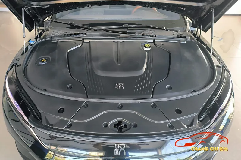 Detalle del sedán eléctrico