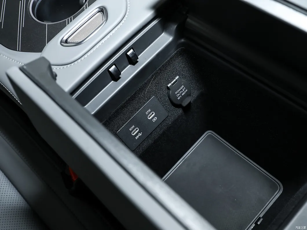 Zeekr 001 Coche de lujo para adultos China Coche de nueva energía EV Hatchback Vehículo eléctrico puro Coche usado