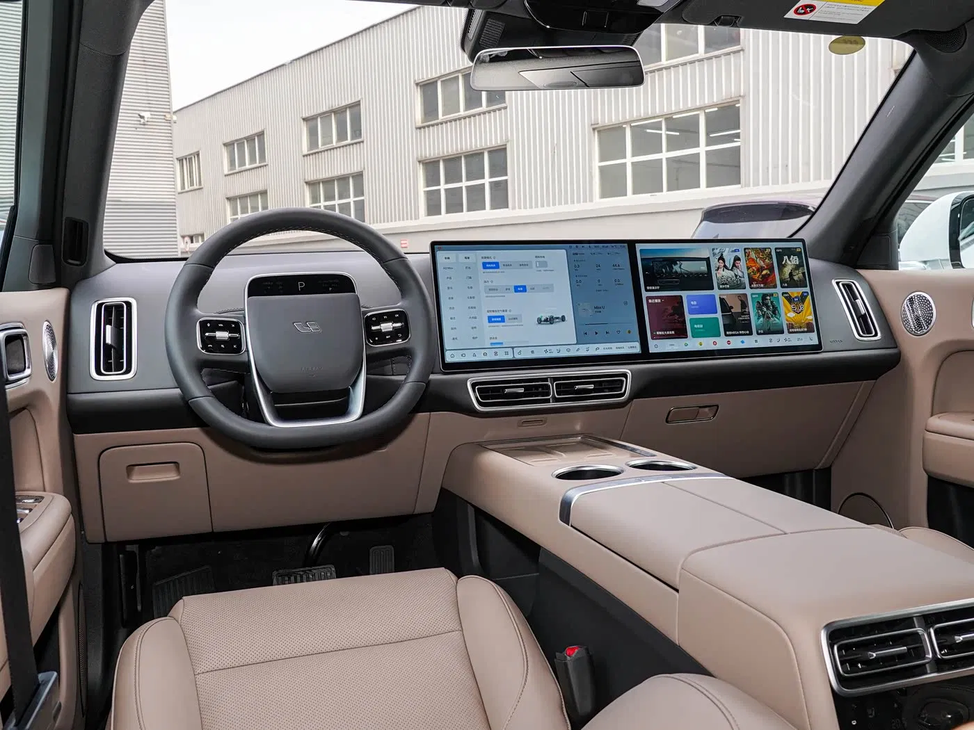 330kw / 449HP Precio de fábrica versátil 5-Seater Vehículo eléctrico para flota