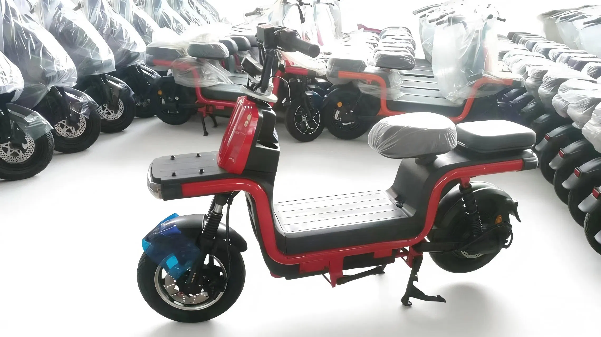 Scooter de Entrega Eléctrico Certificado por la EEC 5000W, Motor de Alto Par, Pasajero y Carga Dos en Uno Gestión de Flota de Scooter Eléctrico