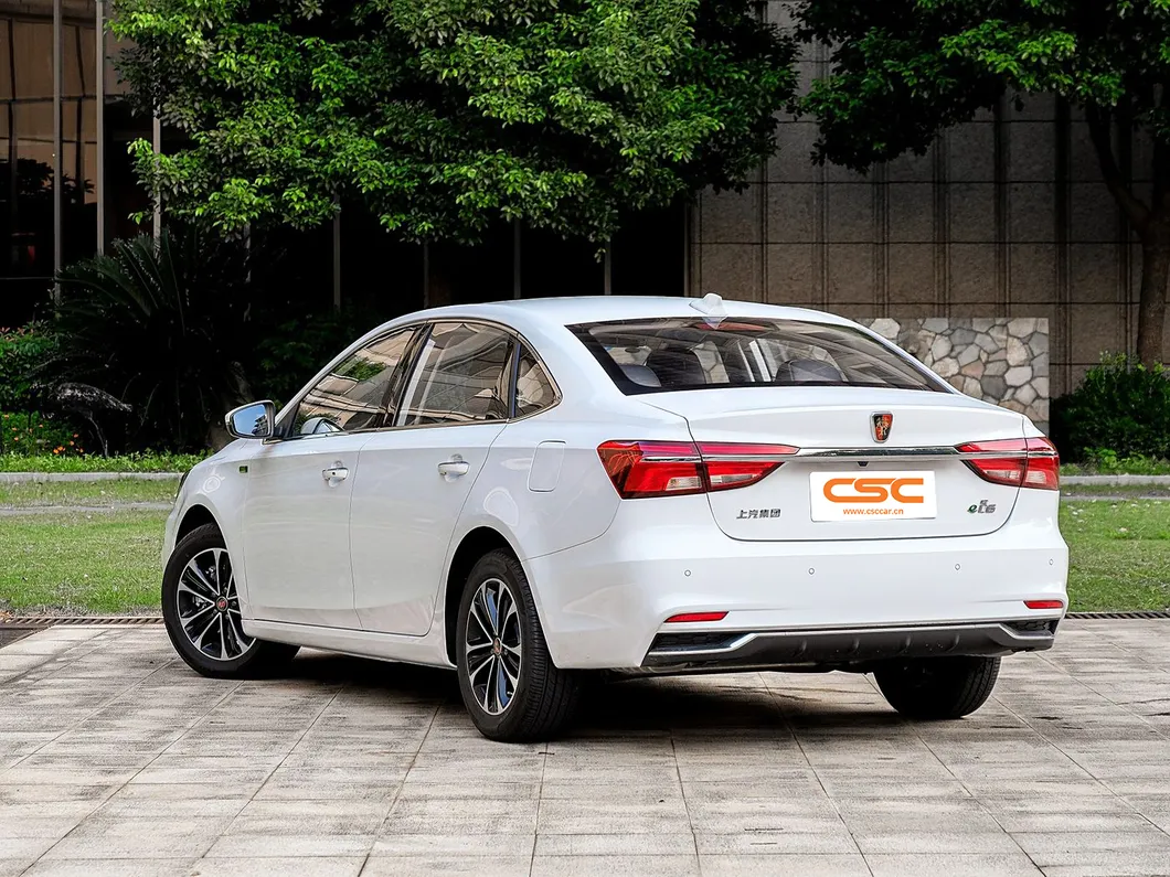 Coche exterior 4