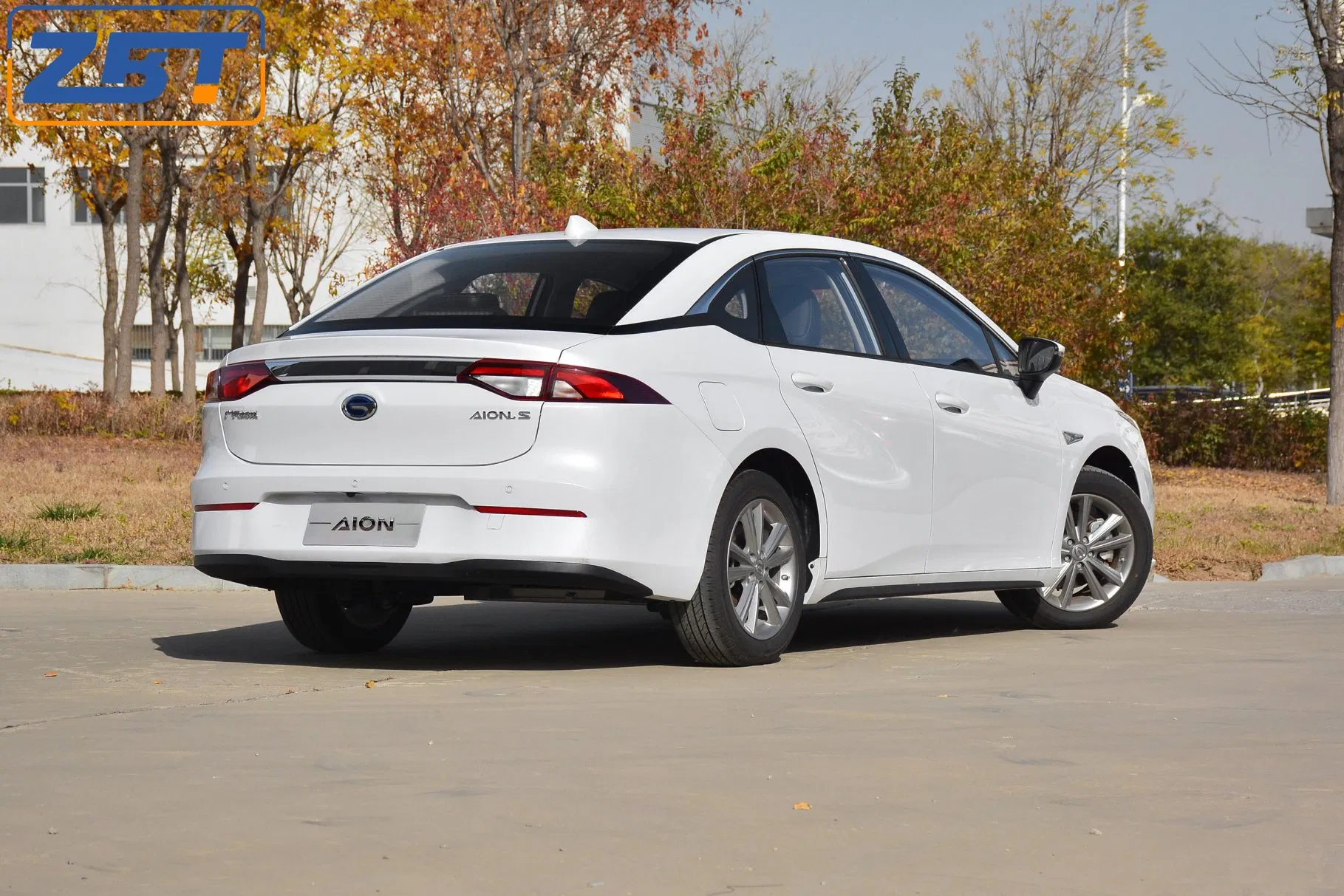 Precio Barato Aion S Taxi Autos Verde EV Vehículo Deportivo Super Larga Distancia 4X2 2WD Coche Eléctrico de Lujo Sedán en Venta