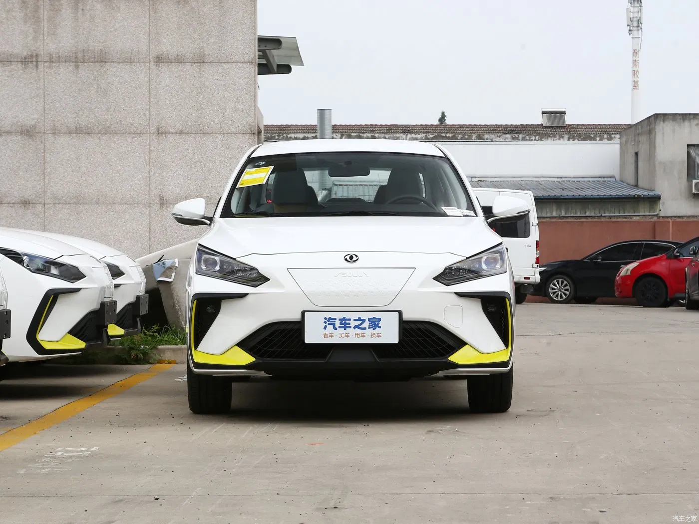 Dongfeng Aeolus E70 2023 Taxi Eléctrico Usado Sedan 5 Asientos Coche Eléctrico