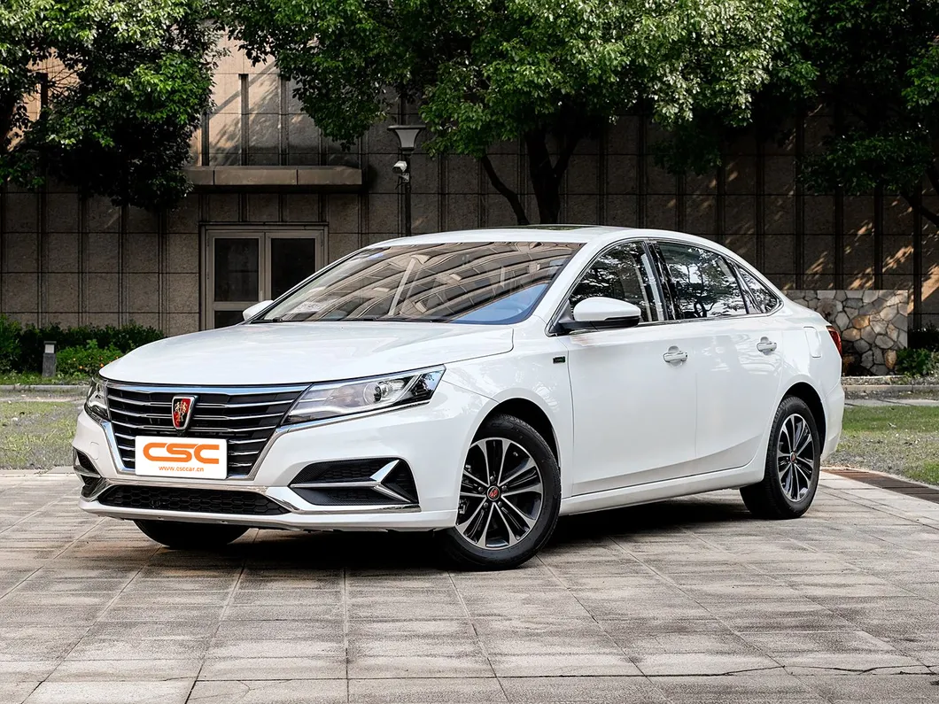 Coche exterior 1