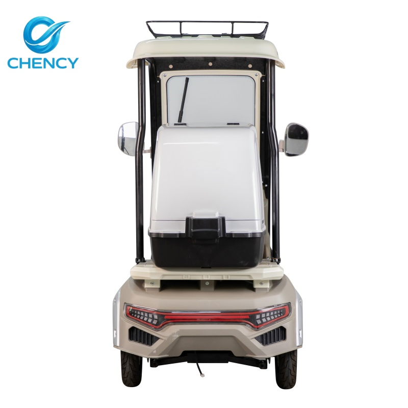 Versatile Electric Delivery Vehicle with Insulated Cargo Storage System