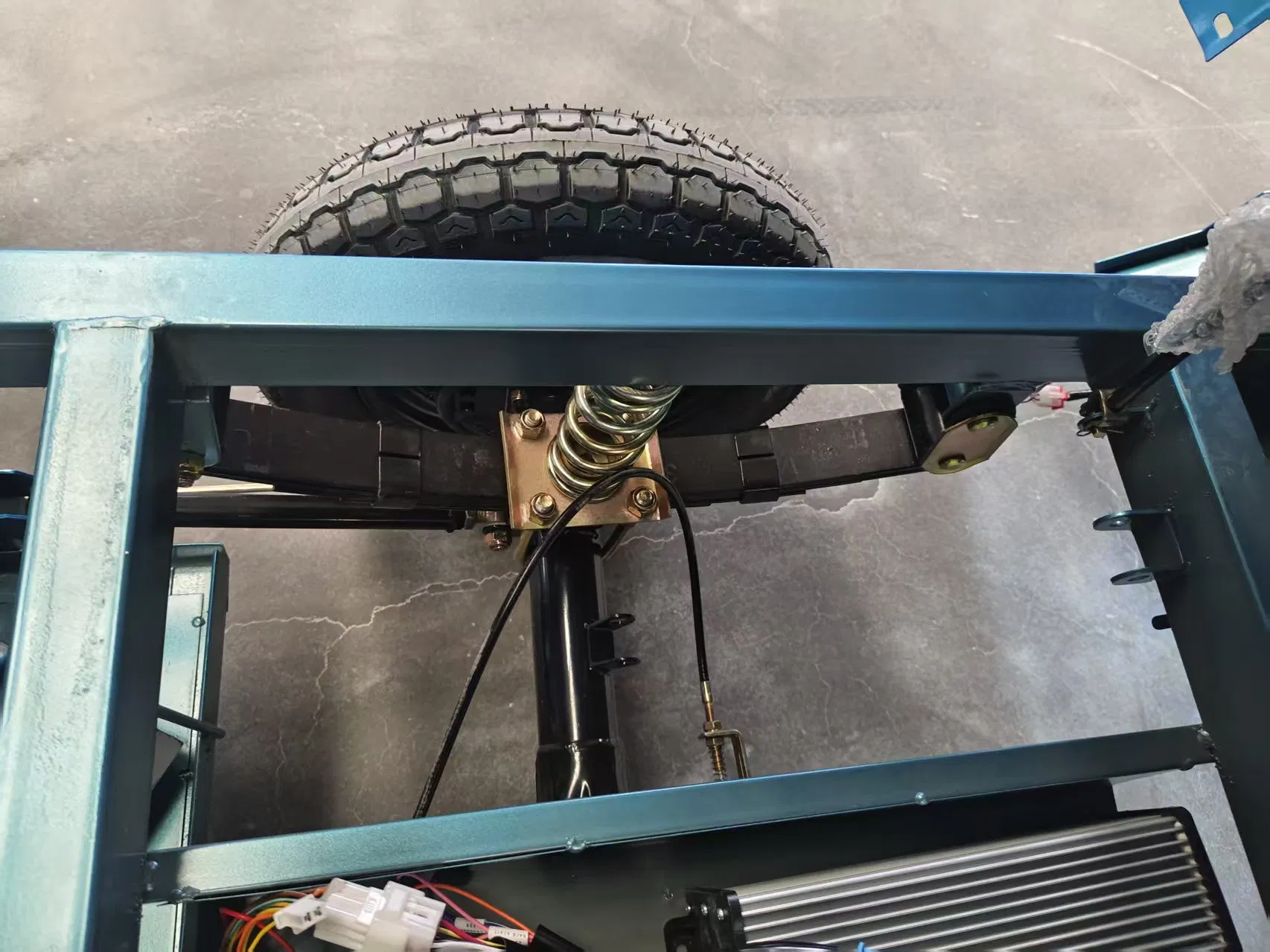 Triciclo de Carga Eléctrico con Gradiente de Escalada, 1.6m Plataforma