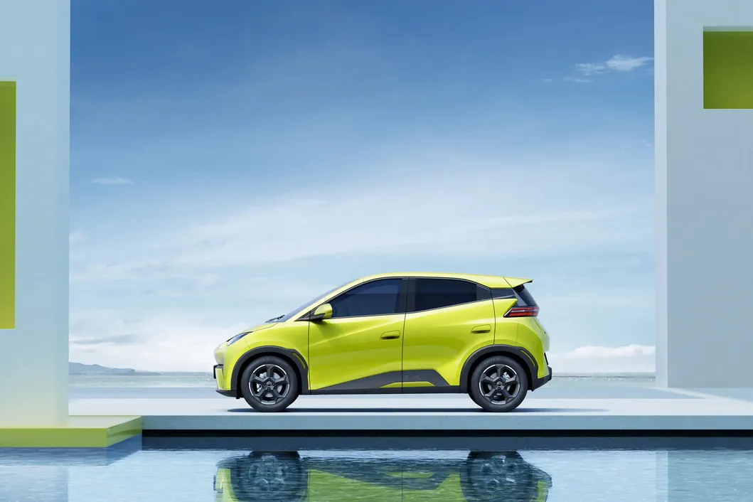 Vehículo Eléctrico Compacto Byd Seagull para Desplazamientos Urbanos y Conducción Ecológica