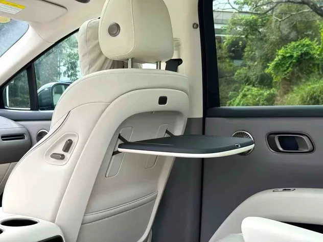Modos de Conducción Sport+ de SUV Usados de Li Auto I8 Coche Eléctrico Usado Dinámico