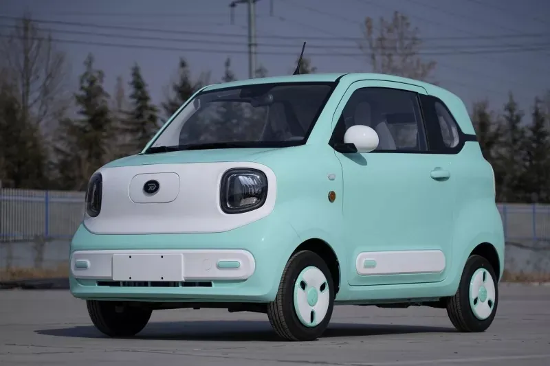 Coche mini eléctrico de pasajeros compacto para todas las estaciones, vehículo de nueva energía popular