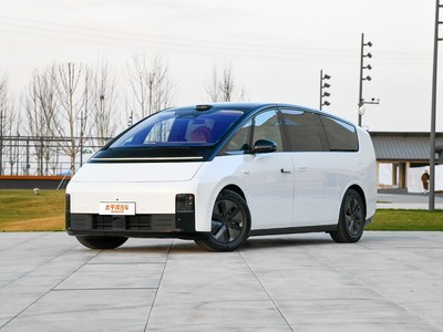 Coche inteligente insignia Lixiang I8 con conducción autónoma y cabina inteligente
