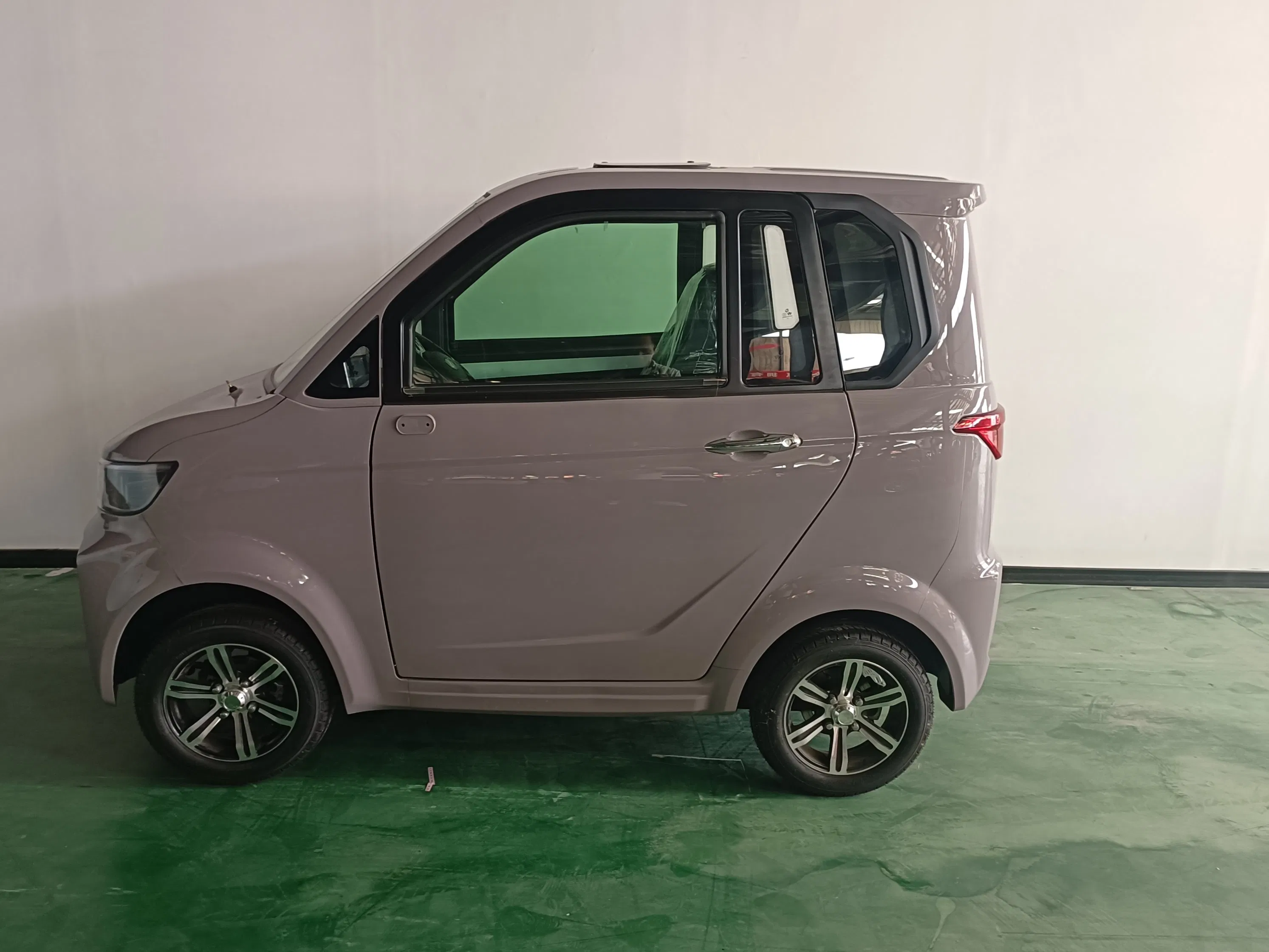 2026 Ventas Directas de Fábrica Chinas 3 Asientos Coche Eléctrico Mini