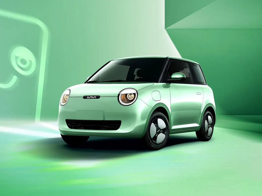 Coche eléctrico compacto de baja velocidad Changan Lumin vehículo de movilidad urbana China energía mini vehículo eléctrico SUV barato coche de batería con estación de carga