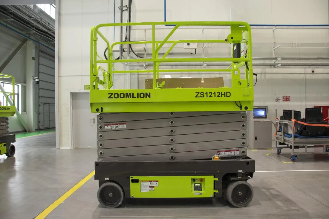 Plataforma de trabajo aérea de elevador de tijera hidráulico eléctrico Zs1212HD-Li 13.8m