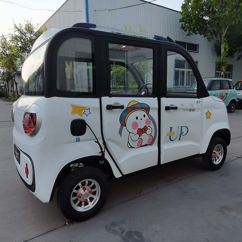 Cuatro Puertas Cuatro Asientos Mejor Mini Scooter Eléctrico de Baja Velocidad para Adultos Coche para Familia