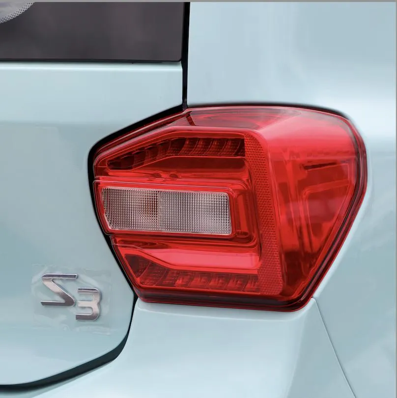 Nuevo Vehículo de Pasajeros de Energía Renovable Modelo Sedán 4 Coche Eléctrico de Alta Velocidad
