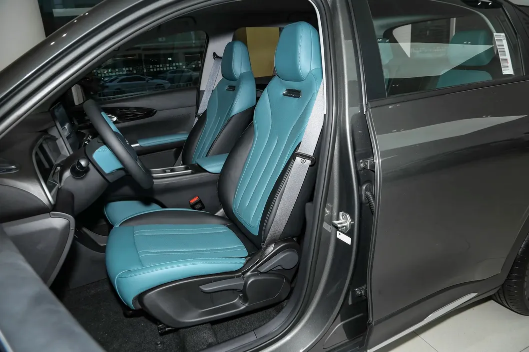 Coche eléctrico urbano compacto y ligero de nueva energía Geely Xingyuan