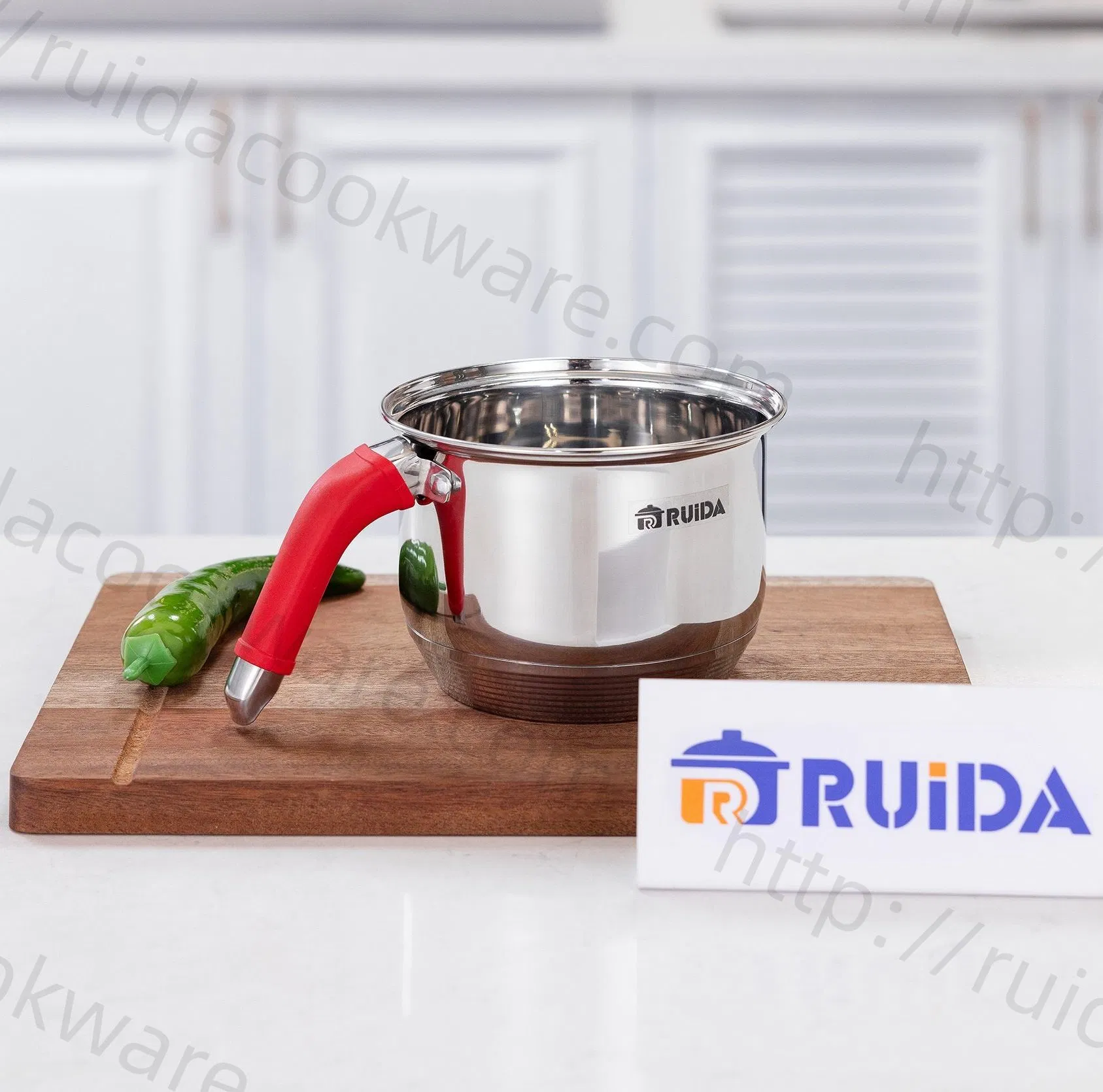 Professional Kitchenware Stainless Steel Milk Cup Cookware with Red Silicone