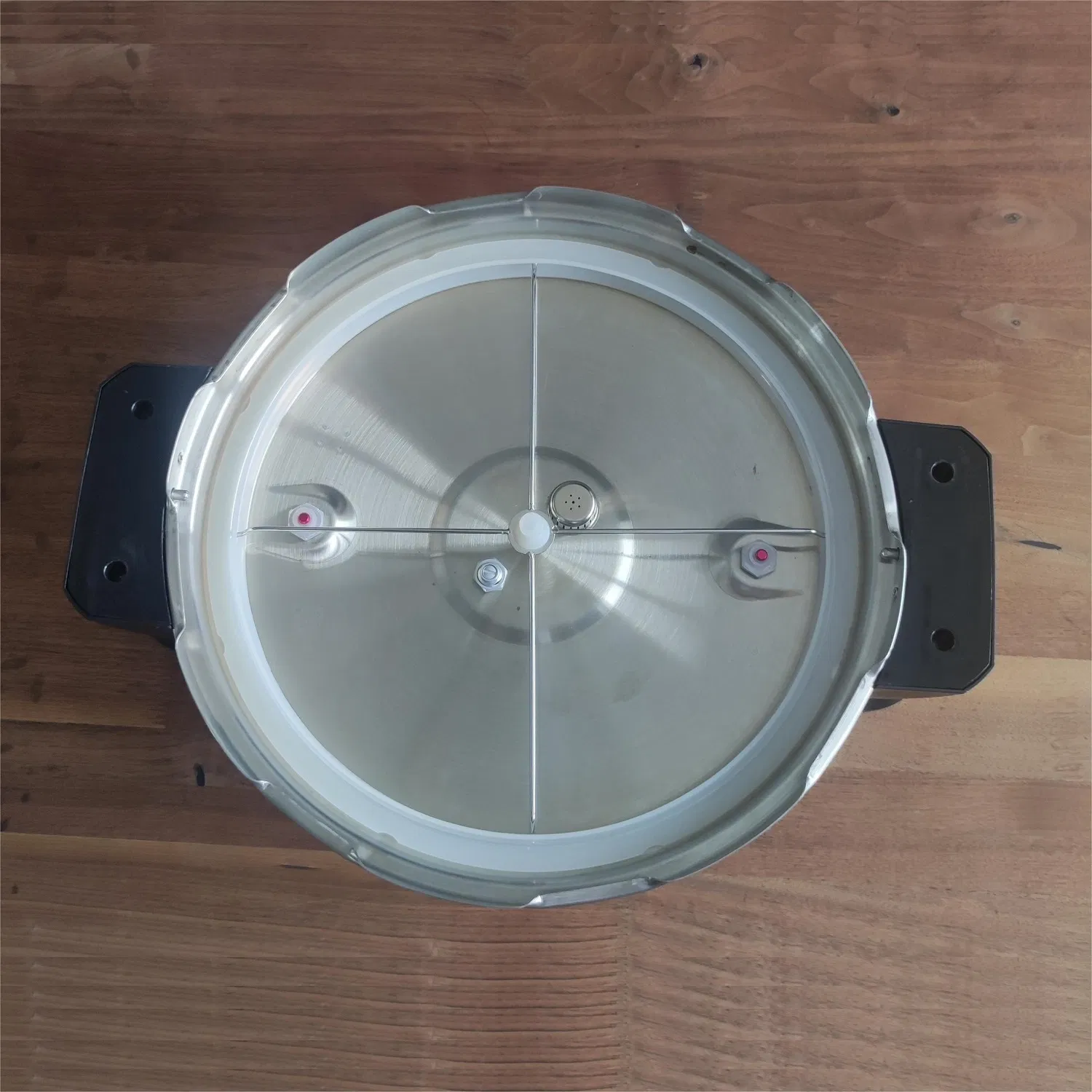 Horeca Pressure Cooker with 8 Electrical Protections for Heavy Duty Kitchen Use