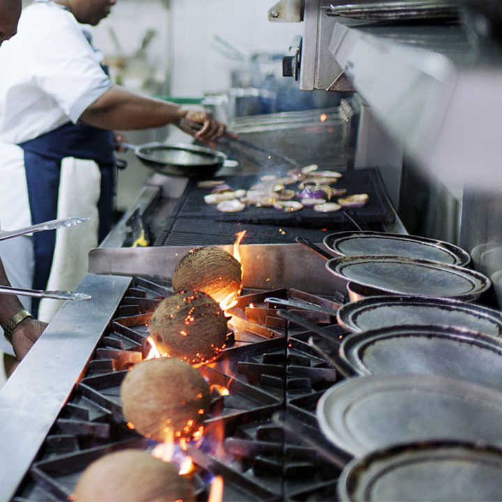 High-Efficiency Stainless Steel Gas Stove for Professional Kitchen Use