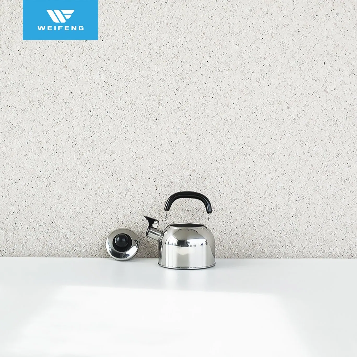 2.0L Stainless Steel Whistling Kettle with Heat Proof Ergonomic Handle, Cookware