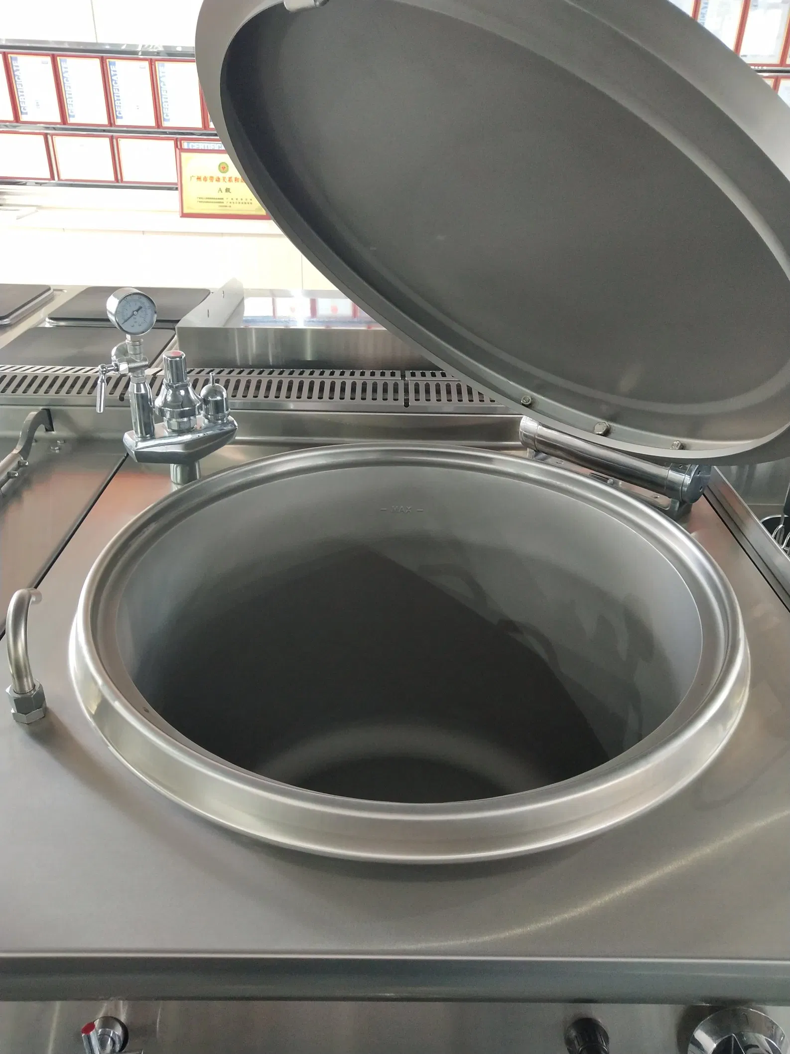 Commercial Stainless Steel 60L Capacity Jacketed Layer Gas Boiling Pan for Rice with Drain Cock and Standby Pilot Kitchen Equipment (7G-RO)