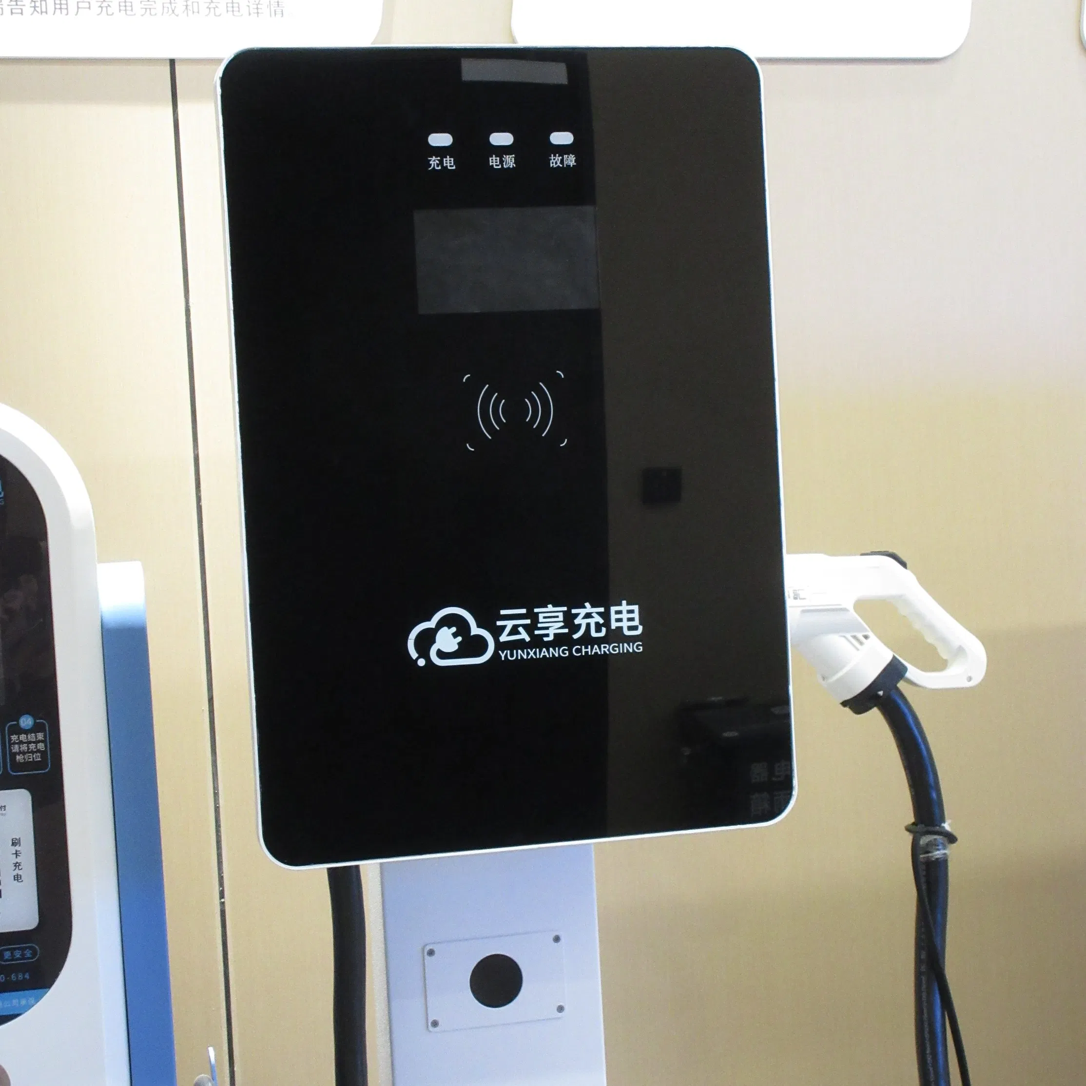 Hot Sale Easy Installation Green Highway Service 20 30 40kw DC EV Electric Vehicle Car Charging Solutions Infrastructure Station Charger for Longtrips