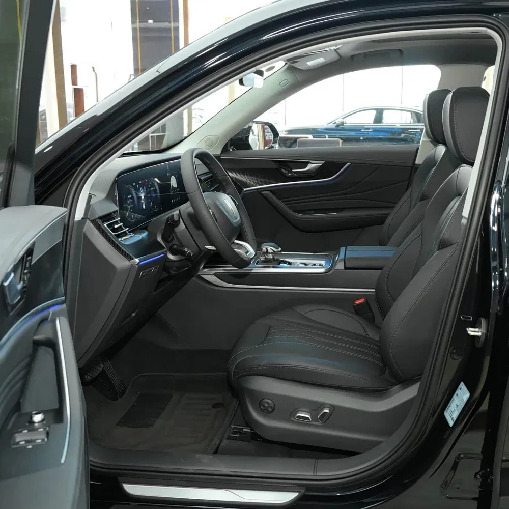 Hongqi HS5 with Wireless Charging &amp; Hicar Connect Car