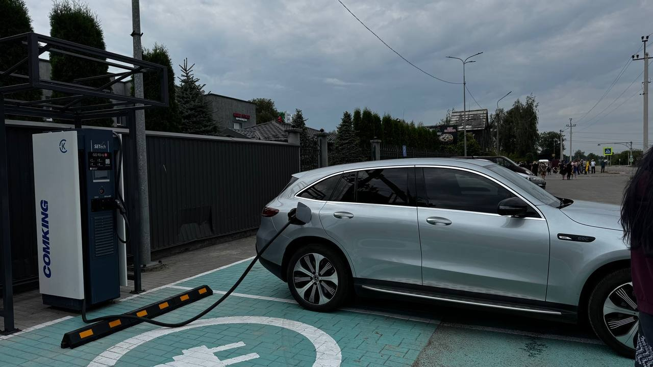 Fast 40/60/80/120kw DC EV Charger Electric Vehicle Charging Station for Electric Car