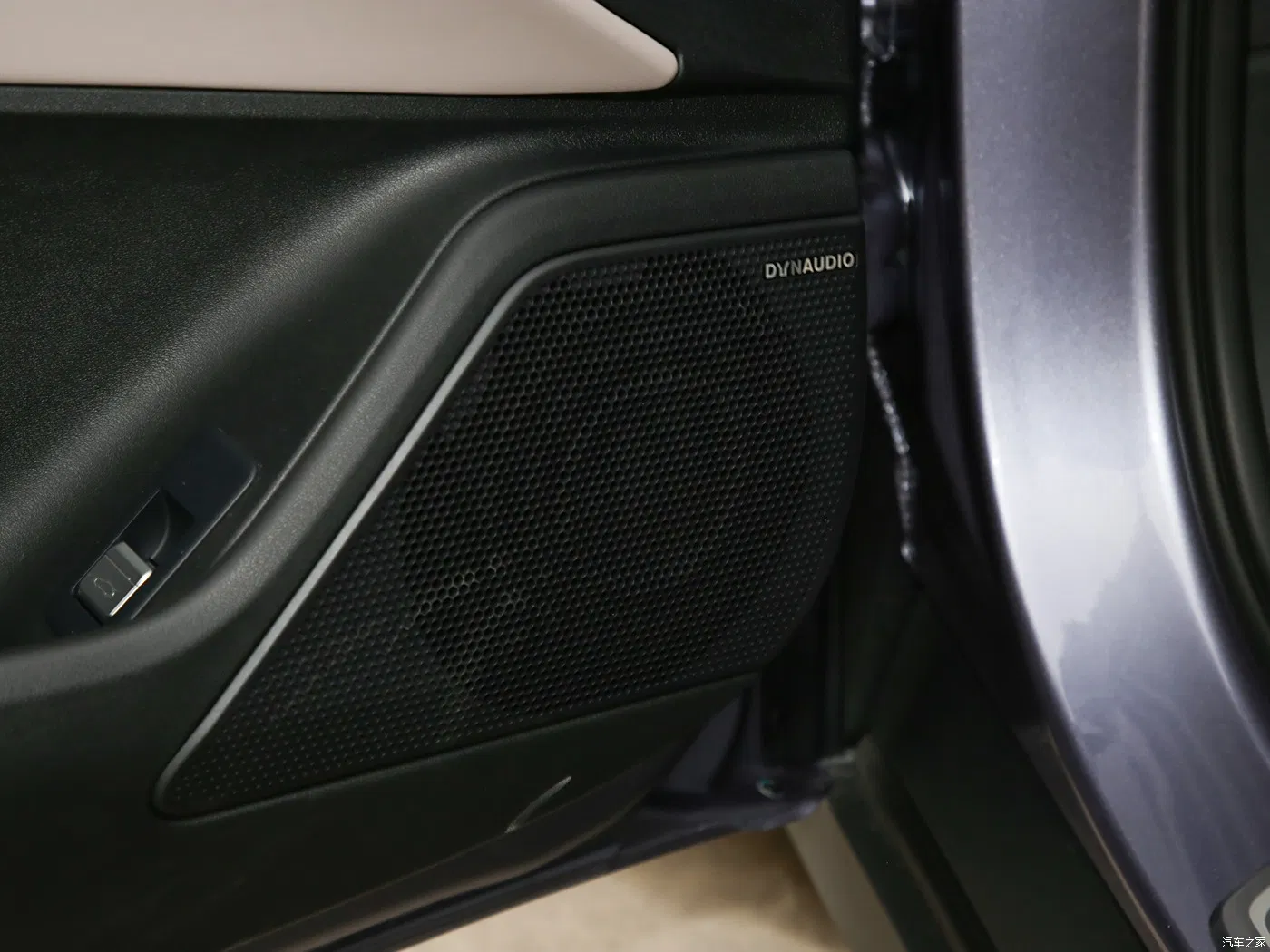 Han EV Glory. 0.24 Low Drag, 4995mm Refined Length, Wireless Charging Pad. Advanced Electric Sedan.