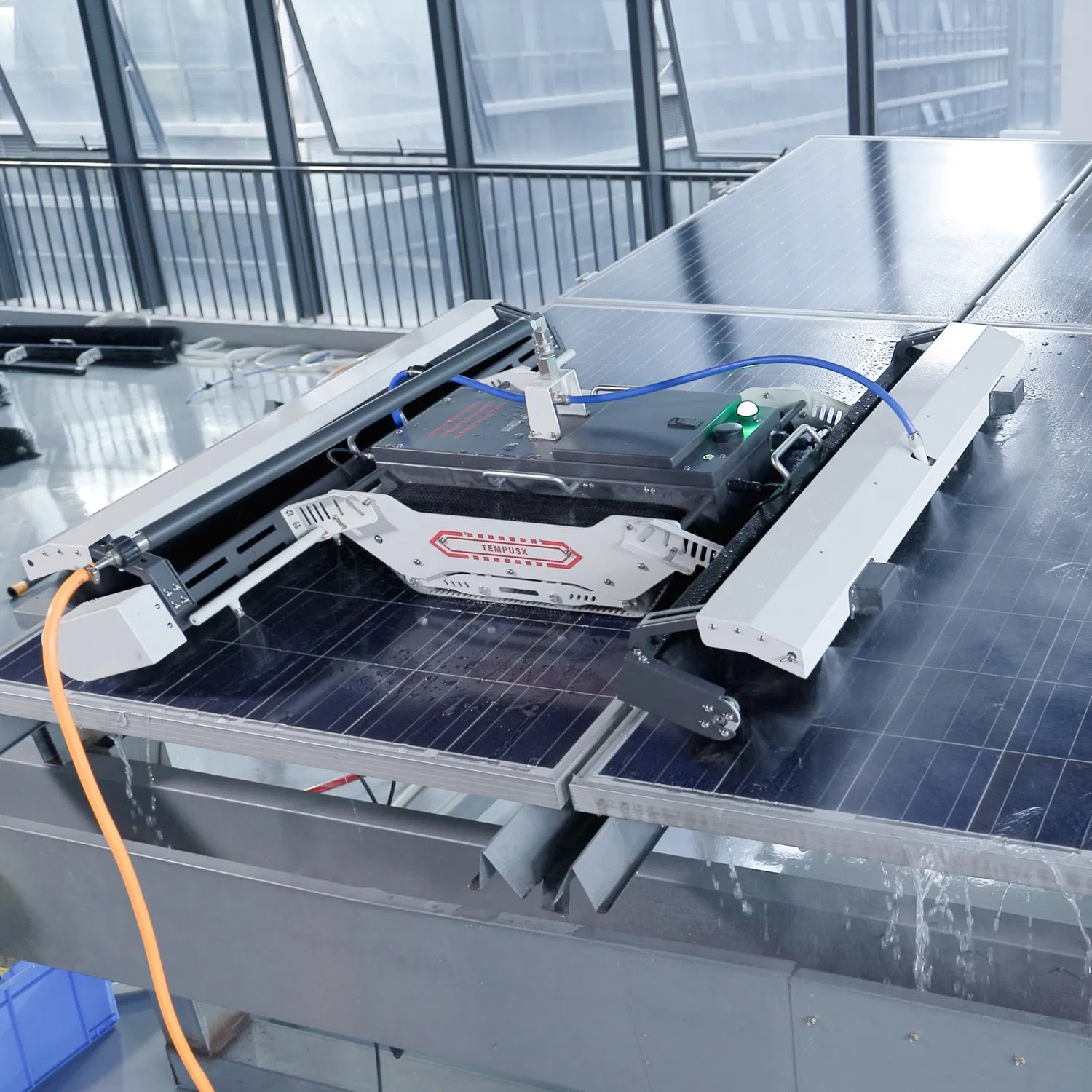 F-D1000PRO Automatic Steering Track-Type Remote Control Solar Photovoltaic Panel Cleaner Cleaning Robot