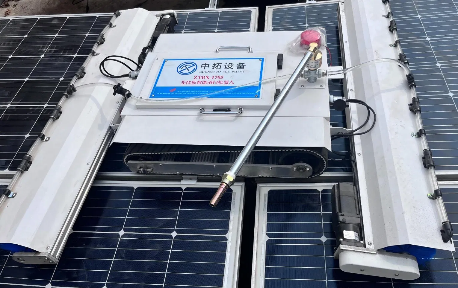 2025 Solar Module Panel Cleaner Automatic Equipment Machine Solar Panel Cleaning Robot