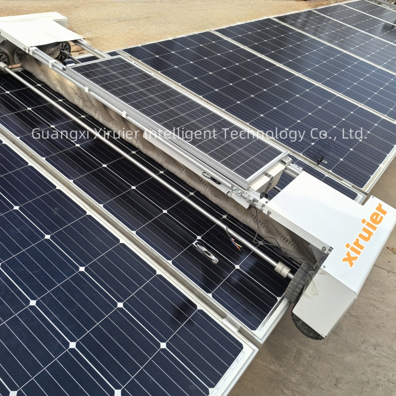 Remote Control Solar Cleaning Robot Industrial Wet /Dry Use Photovoltaic Cleaning Equipment