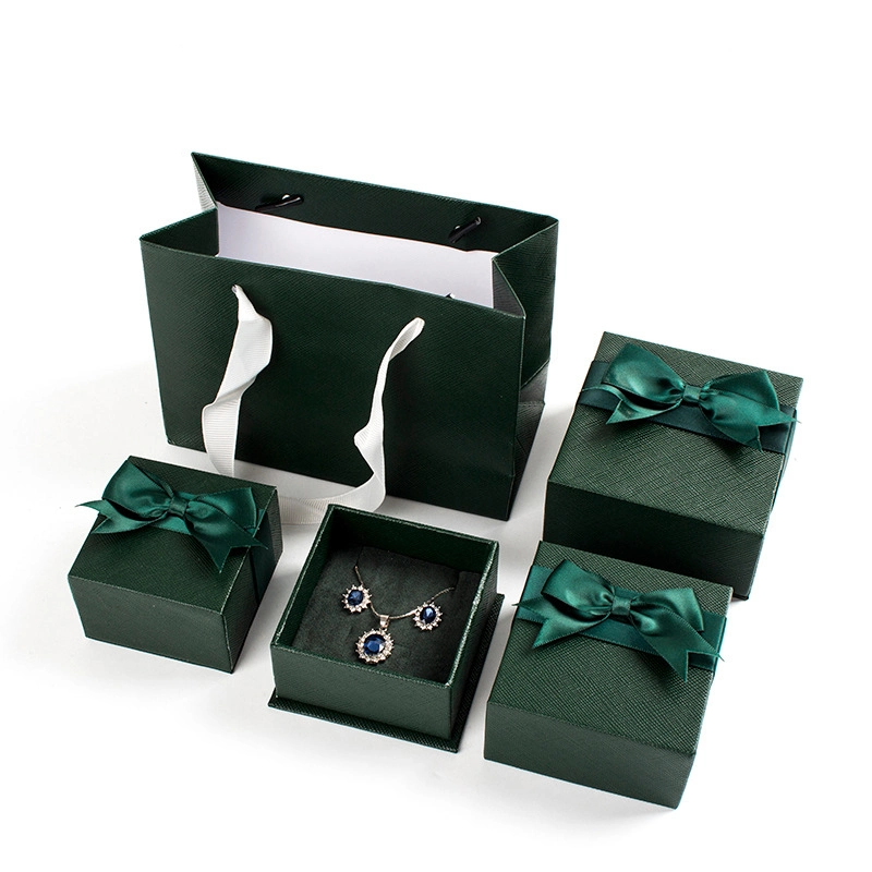 Caixa de presente de papel para joias com logotipo impresso personalizado, base de gaveta de luxo, com inserto de espuma EVA para colar, anel, brincos e pulseira
