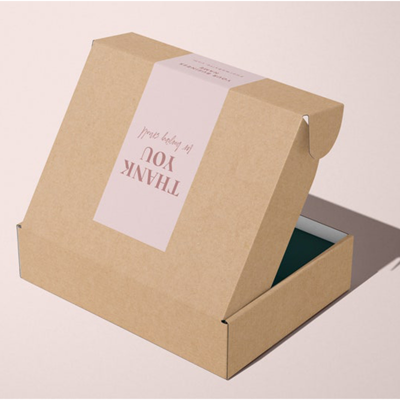 Embalagem de papelão ondulado personalizada para envio postal com adesivos