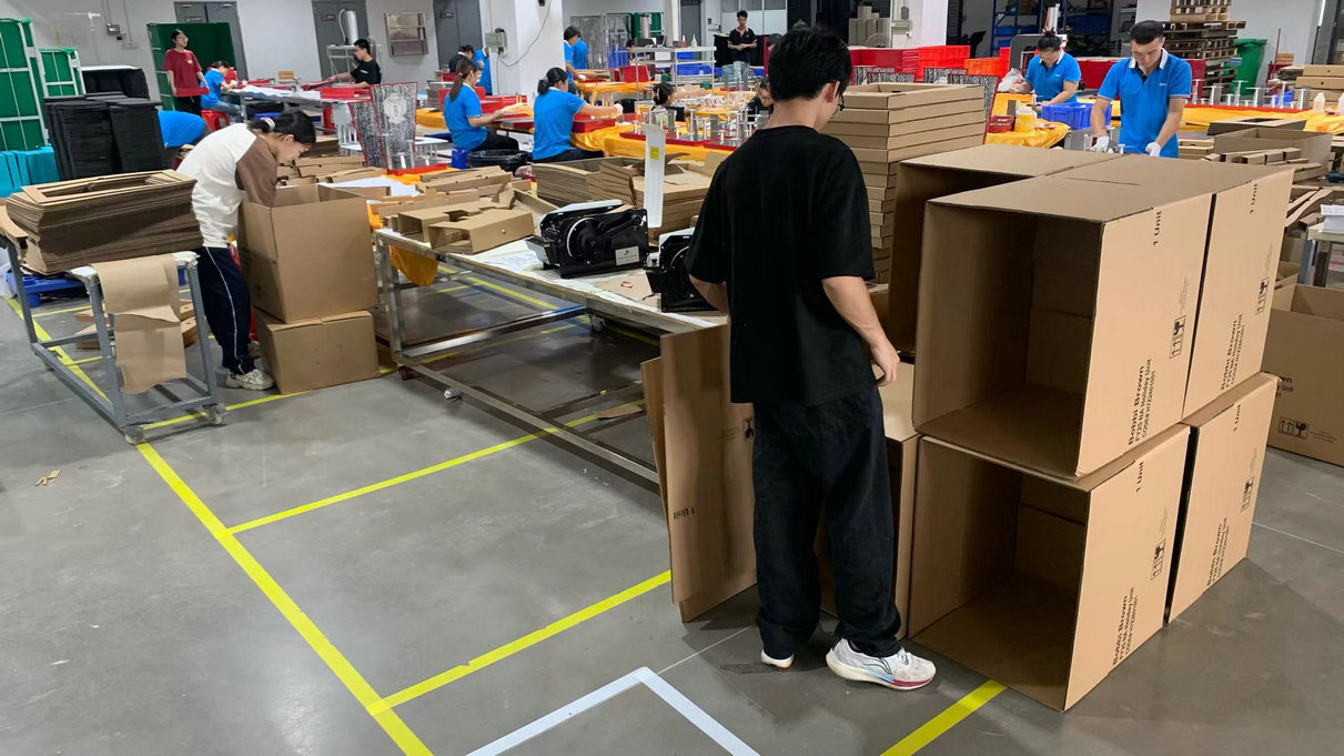 Processo de embalagem e expedição final de produtos Jace Packaging