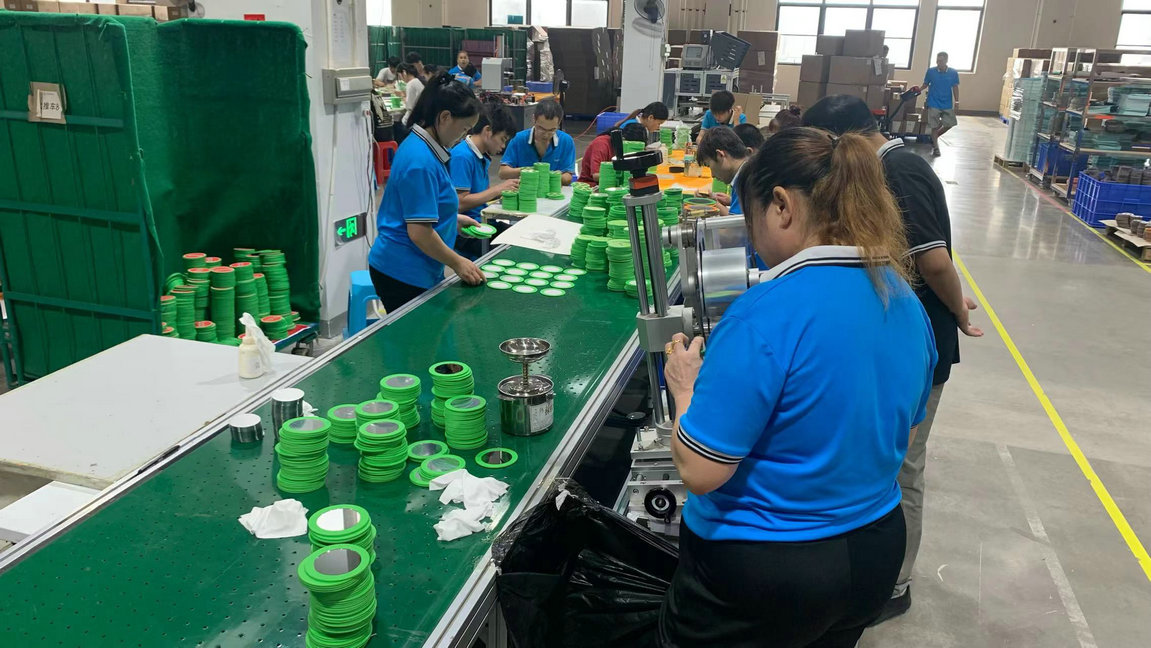 Processo de acabamento final de embalagens de papel premium Jace Packaging