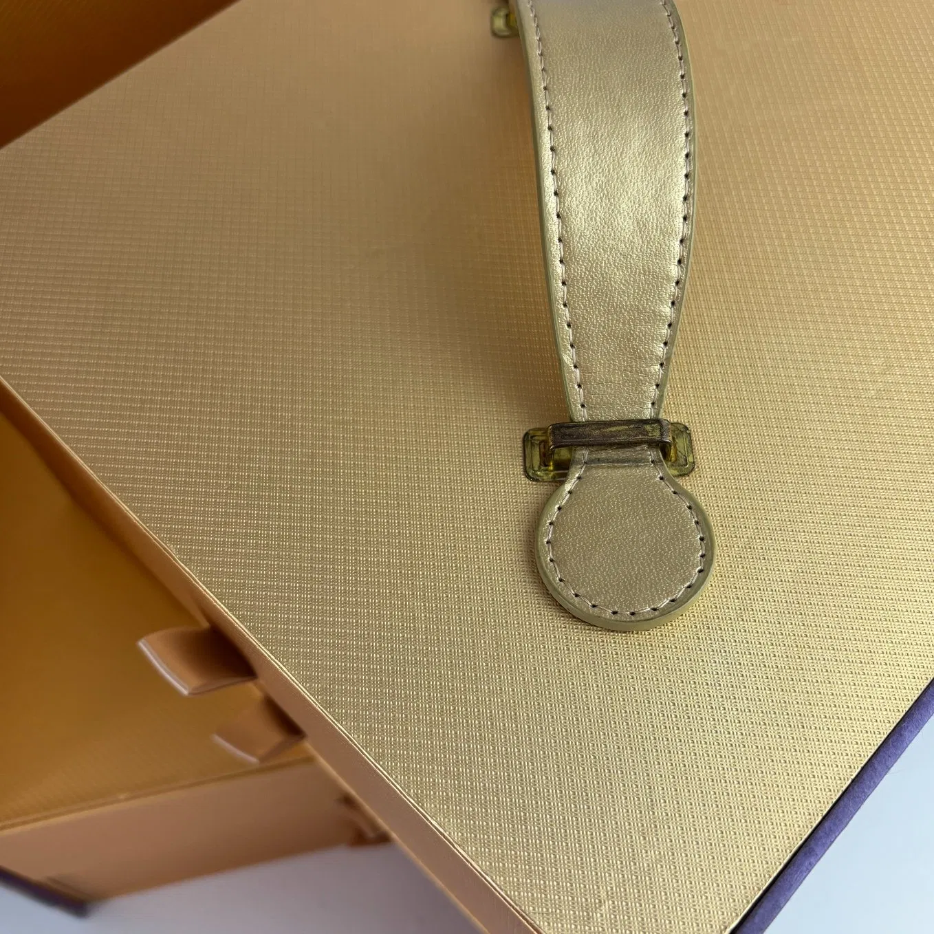 Caixa de Presente Rígida de Luxo com Fecho de Couro e Impressão Personalizada 4-Drawer