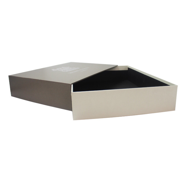 Caixa de presente rígida de papelão preto com fecho magnético de luxo para logotipo personalizado